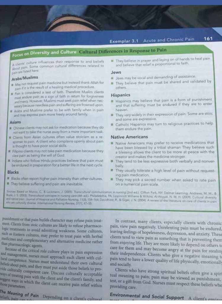 Piden disculpas por libro que afirma que los hispanos creen en el dolor como castigo divino