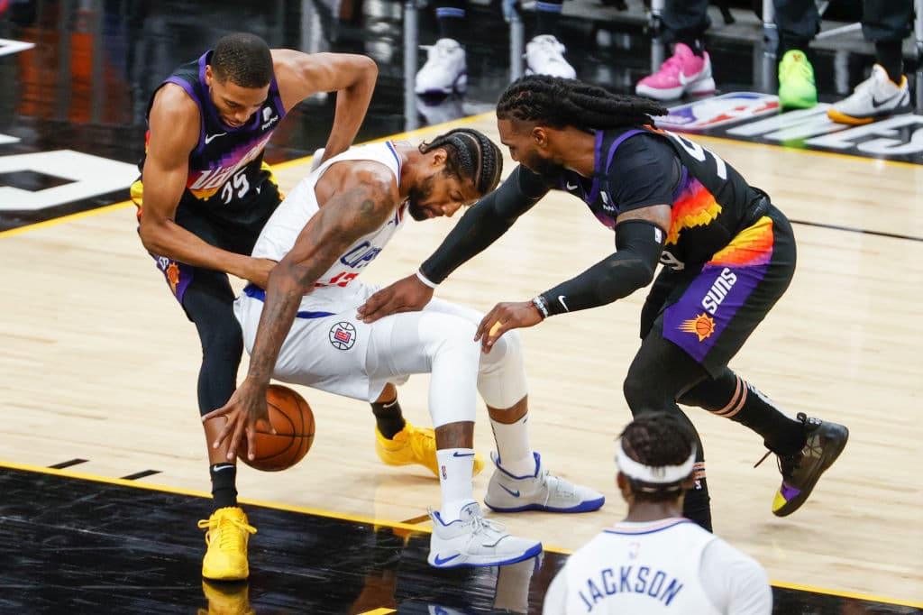 La canasta de último segundo de Deandre Ayton le da la victoria a los Pheonix Suns 103-104 sobre Los Angeles Clippers.