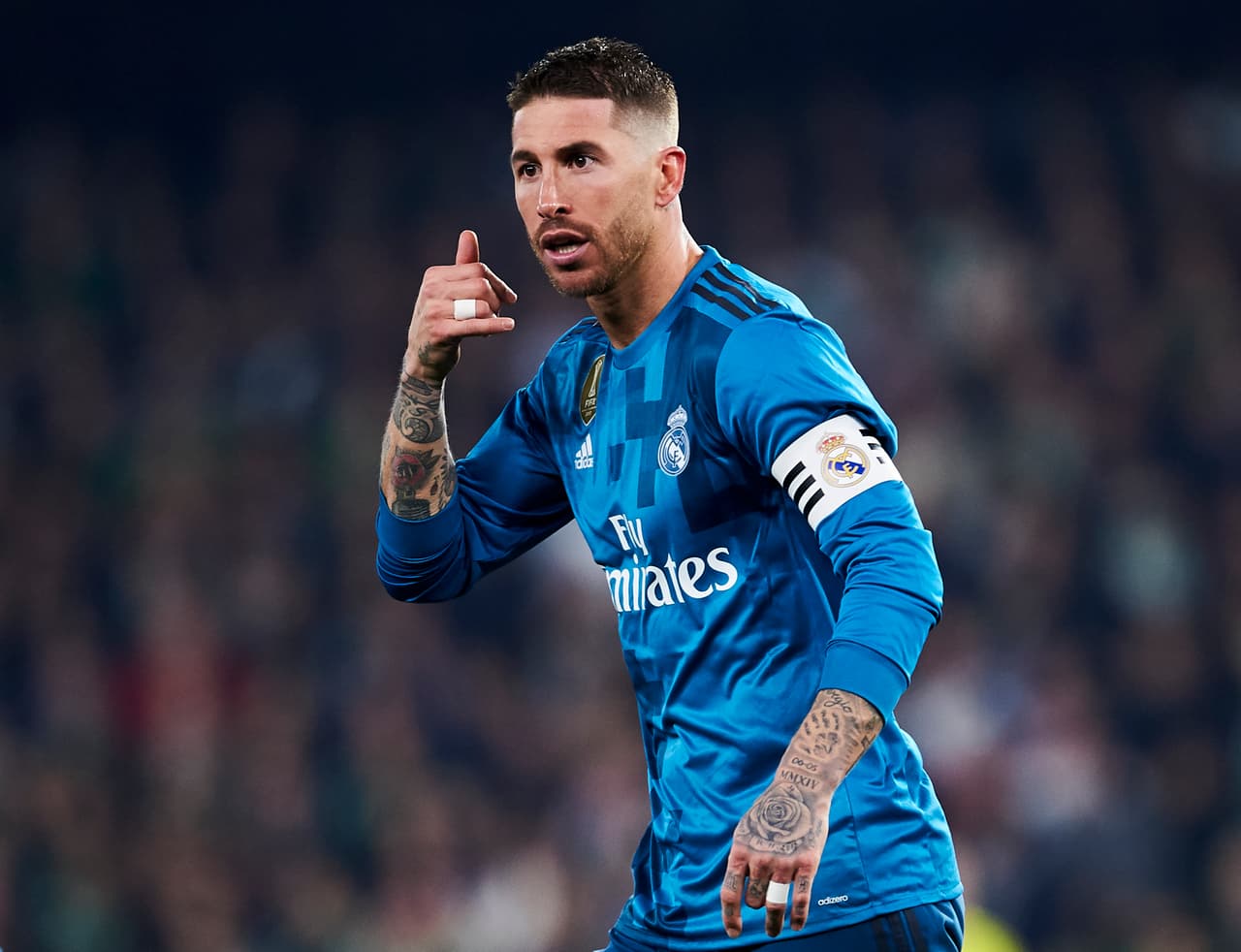 Sergio Ramos bromea con el Manchester City por su tirada de trofeo