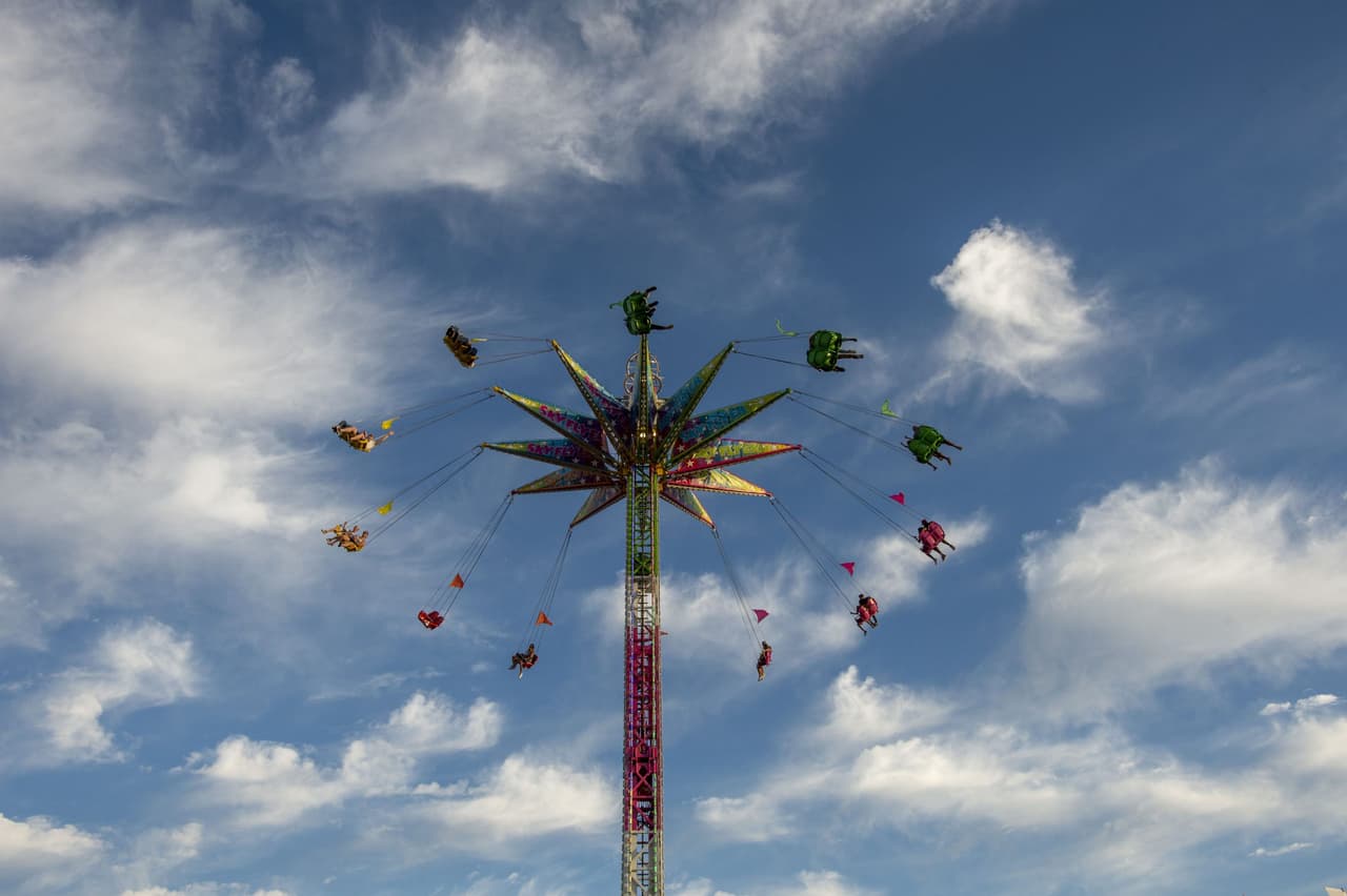 Otras ferias como las de San Bernardino, San Diego y hasta del Estado de California han sido canceladas. Hasta el momento no se conoce la situación de la Feria del Condado de Los Ángeles, programada para el mes de septiembre.