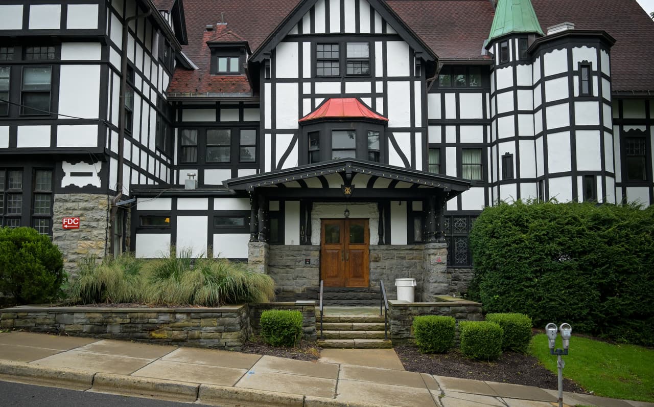 Una joven fue presuntamente violada por siete estudiantes en la Universidad de Cornell: el caso da un nuevo giro al reabrirse la investigación