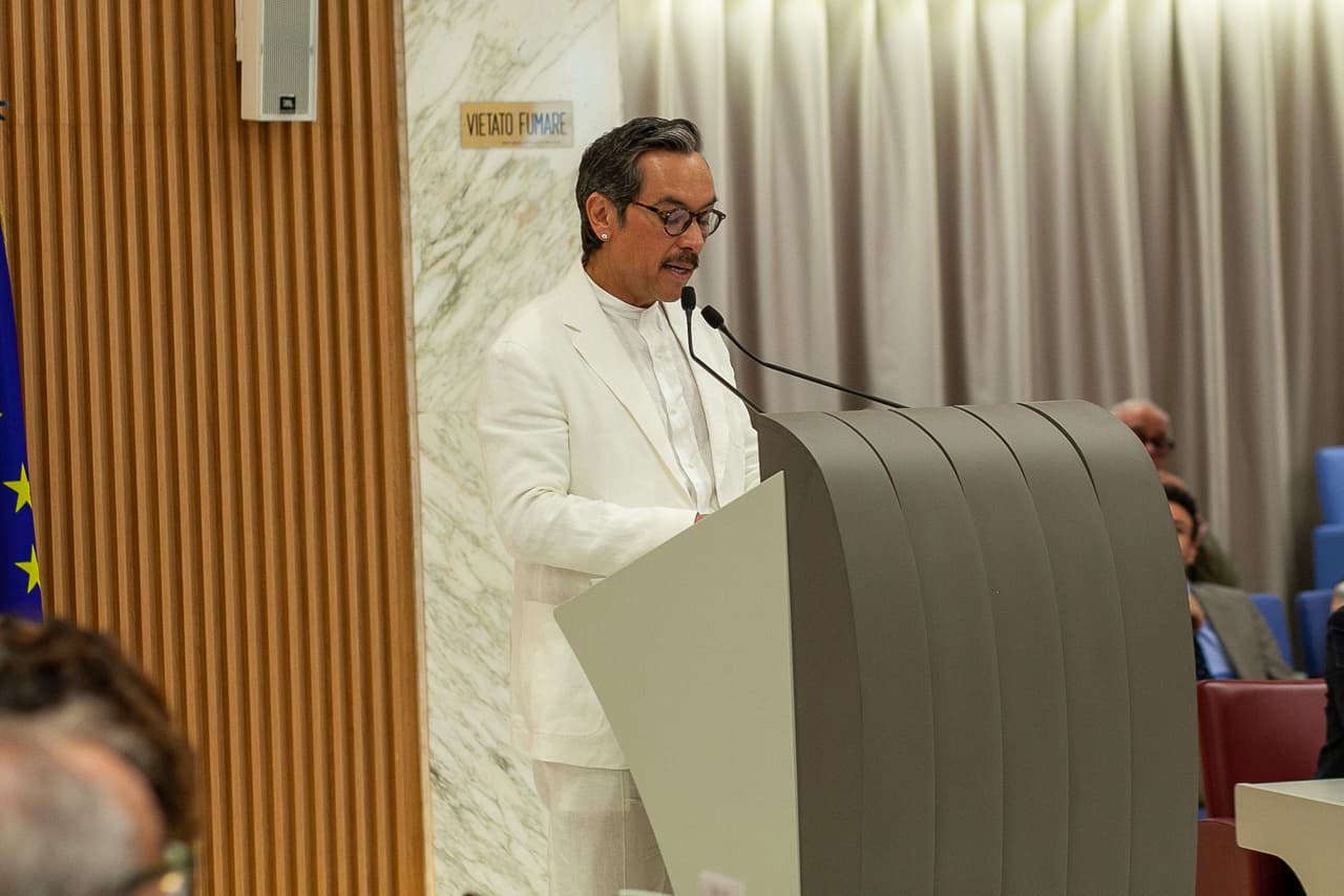 El embajador de México en Italia, Genaro Lozano, durante la presentación del programa de Italia, Invitado de Honor el viernes 17 de julio de 2026 en Roma; Universidad de Guadalajara / Feria Internacional del Libro (FIL).