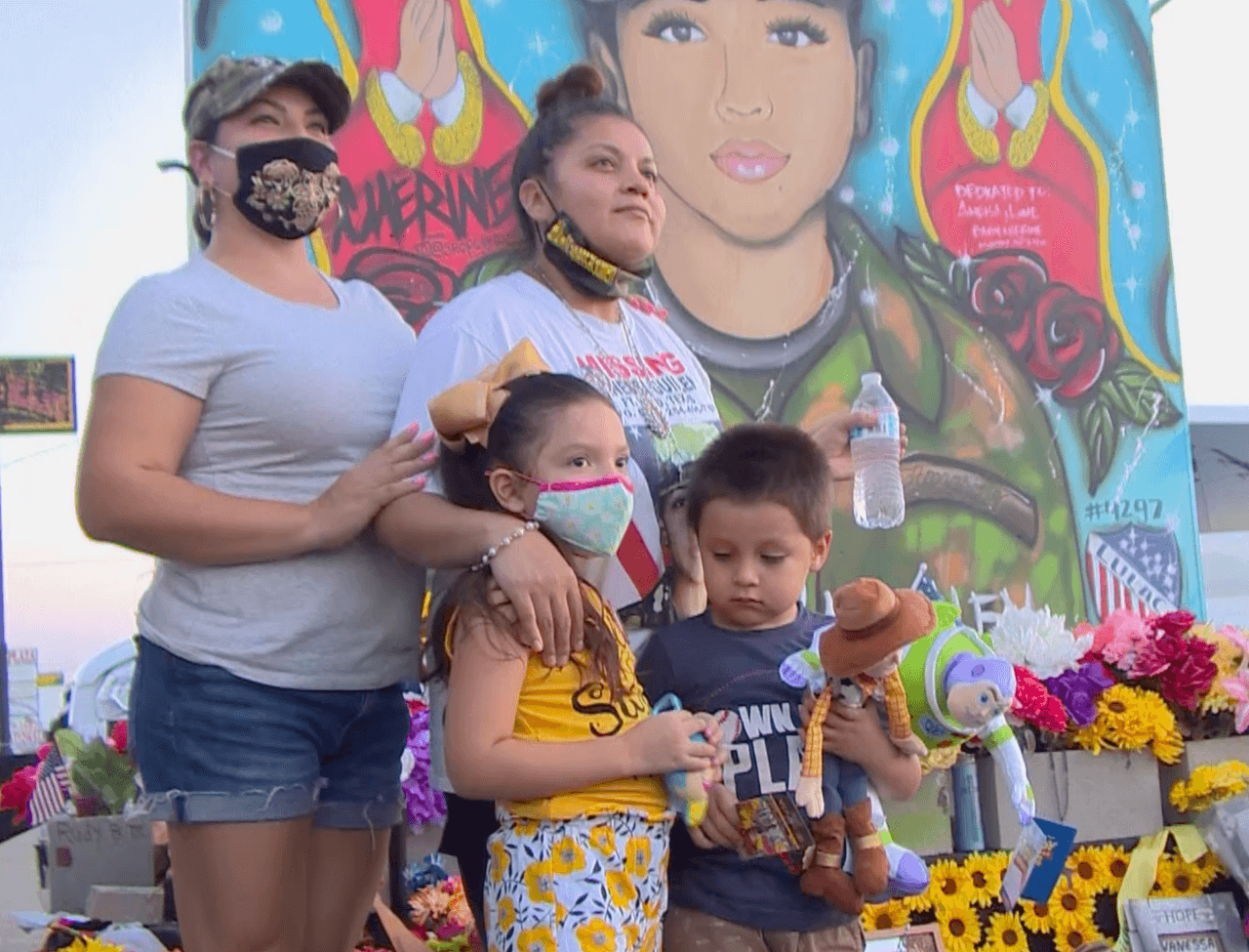 Olivera explicó que su hija le pidió que la llevara a ver el mural de la
<a href="https://www.univision.com/local/austin-kakw/relato-paso-a-paso-del-caso-de-vanessa-guillen-este-es-el-legado-que-dejo-la-soldado">soldado de 20 años creado en Killeen, Texas</a>.