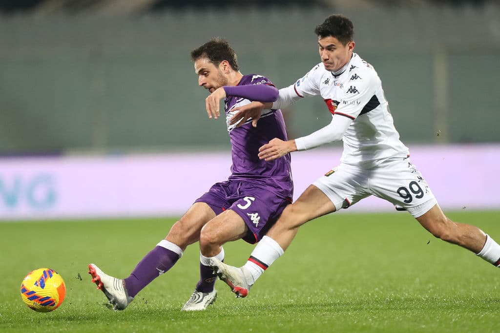 La Fiorentina no tuvo piedad del Genoa y propinó una goliza de 6-0 durante la Jornada 22 en la Serie A. Cristiano Biraghi fue el único en hacer doblete, mientras que Álvaro Odriozola, Giacomo Bonaventura, Dusan Vlahovic y Lucas Torreira sumaron goles para el triunfo de la 'Fiore'; Johan Vasqez no jugó.
