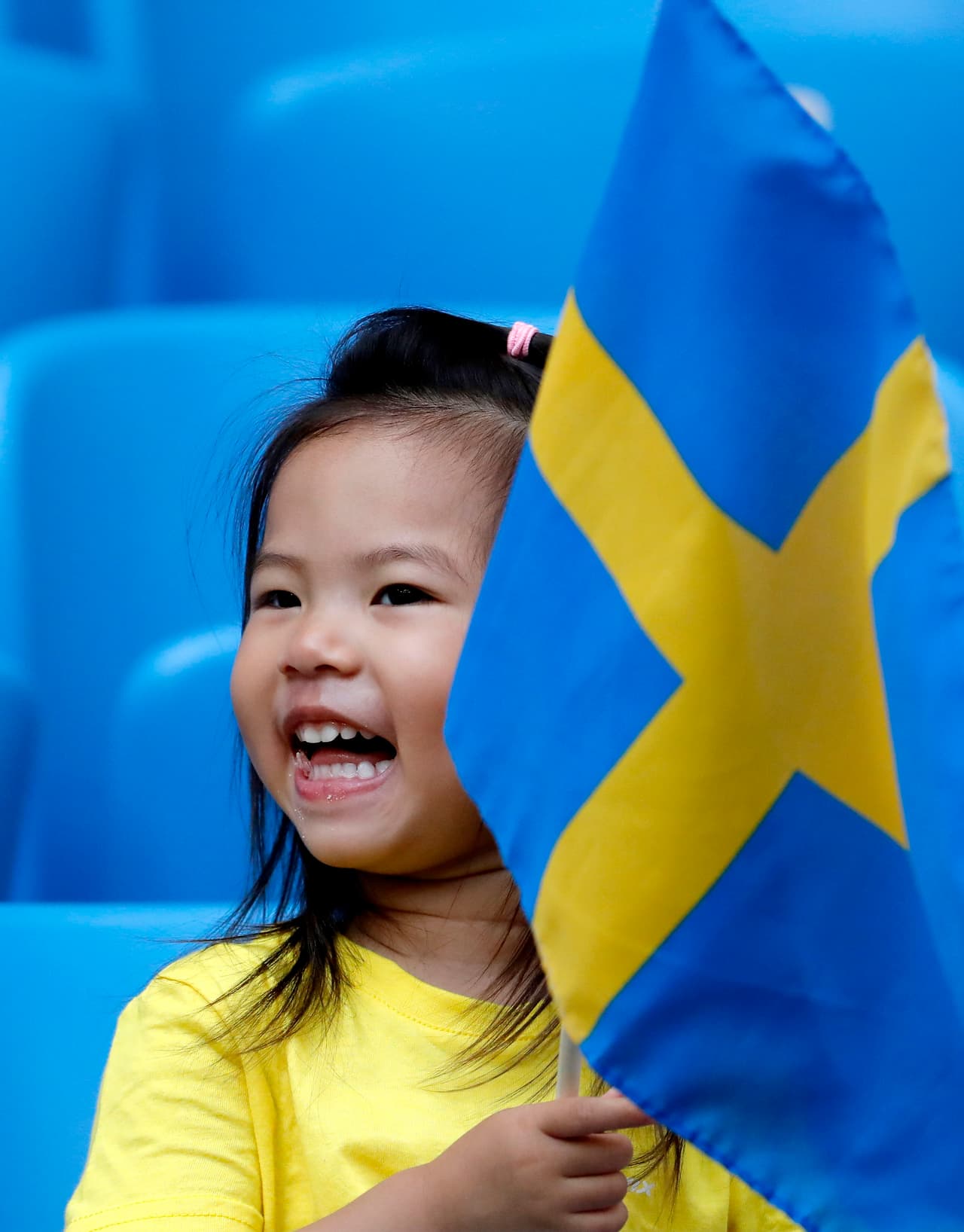 La fiesta y el colorido se viste de alegría entre los hinchas en el enfrentamiento entre Suecia e Inglaterra en los cuartos de final, la definición del tercer semifinalista del Mundial de Rusia 2018.