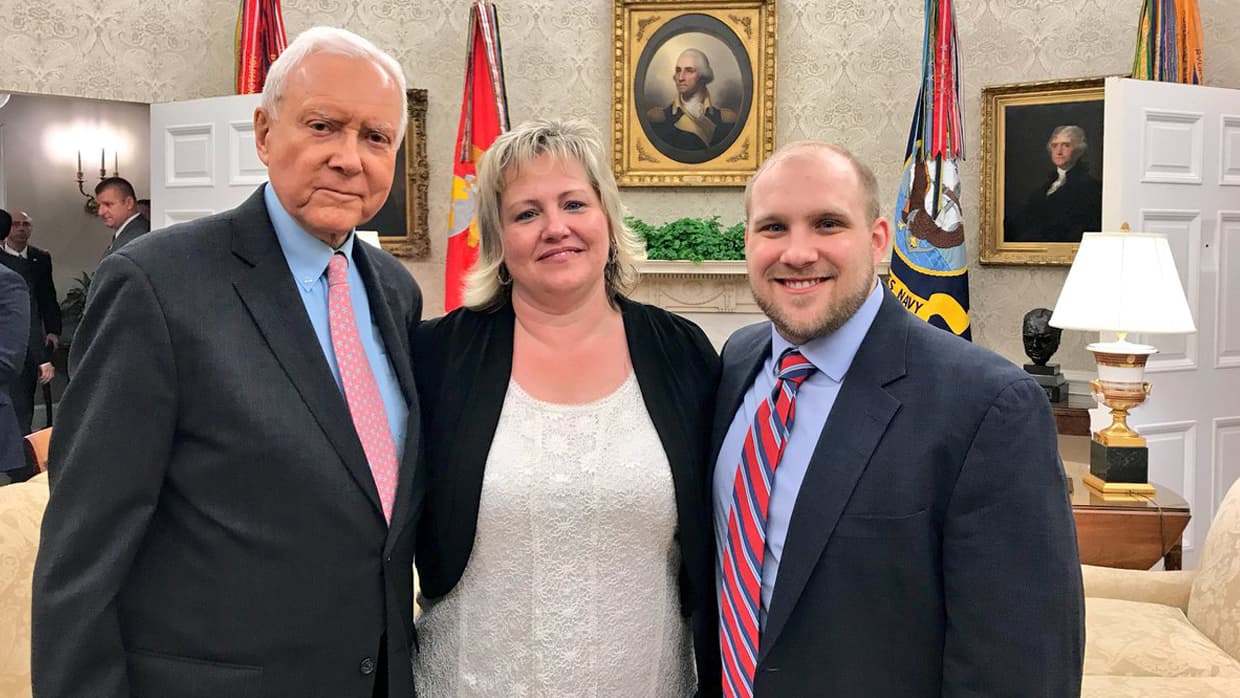 La familia de Holt celebró la noticia tras "este tiempo de angustia". "Estamos agradecidos a todos los que participaron en este milagro", dijo en una breve declaración divulgada por su abogado, Carlos Trujillo.