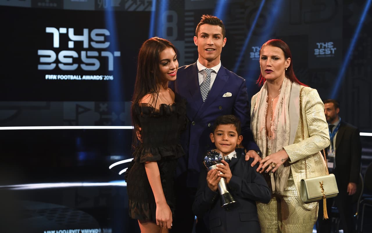 Hermana de CR7 afirma que pueblo portugués no lo merece