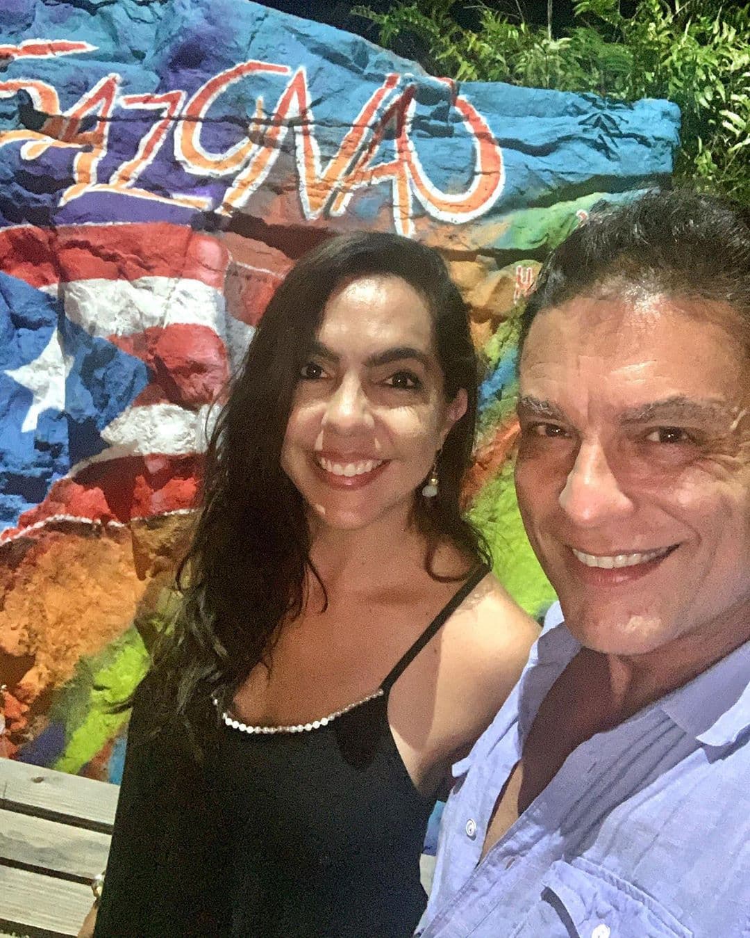 "Al llegar a buscarme mi hermano y no poder contestar mi celular por espacio de casi una hora (ya que Osvaldo y yo estábamos ocupados en ese momento), se preocupó y llamó a la policía.
<b>Nada de lo antes mencionado es diferente a lo que cualquier pareja pueda pasar</b>", es parte de lo que se lee en la explicación.
<br>