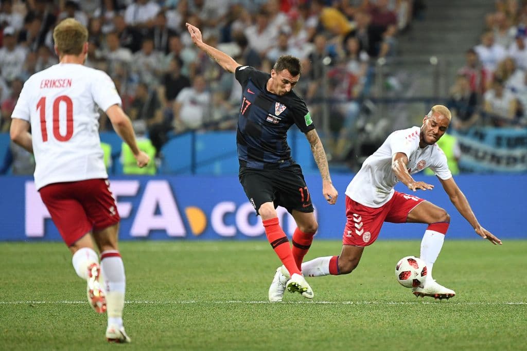 En los minutos en los que Croacia acaparó el balón en la primera parte, tuvo que ir a hacer presión y jugar a la defensa, buscando también apoyar en las tareas de recuperación de la pelota.