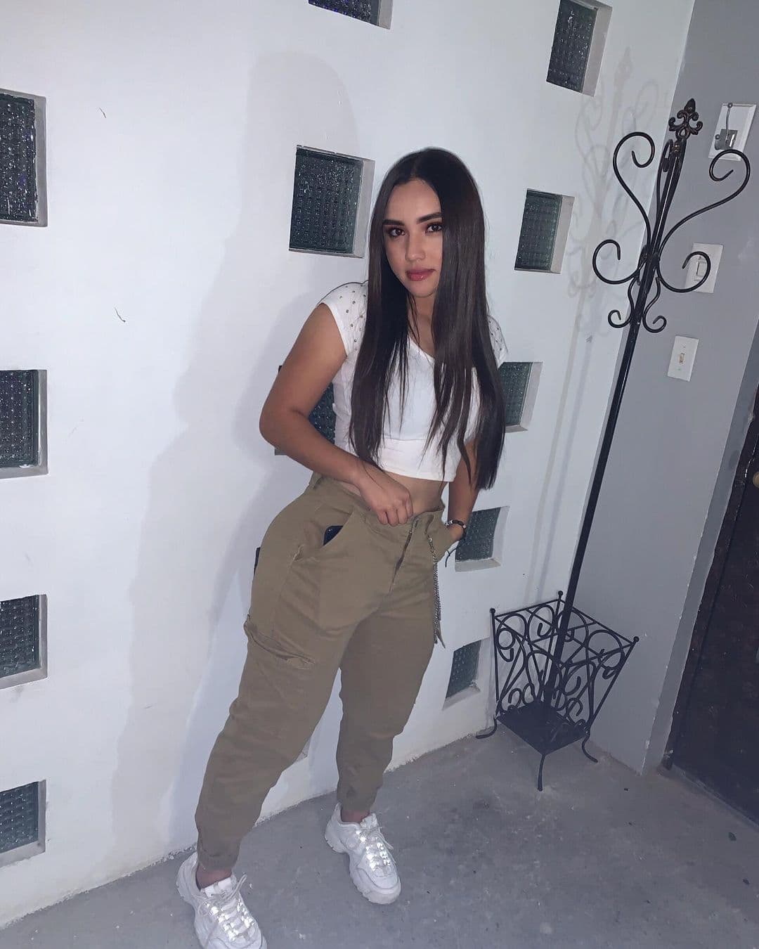 Ella es originaria de Ciudad Juárez, Chihuahua, por lo que siente un orgullo adicional al defender los colores del equipo de su región.