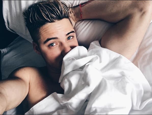 William sube la temperatura en las redes.