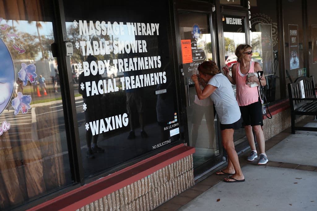 ¿Qué buscaba la gente al ver por las ventanas del inmueble? ¿Alguna prueba concluyente contra el dueño de los Patriots?