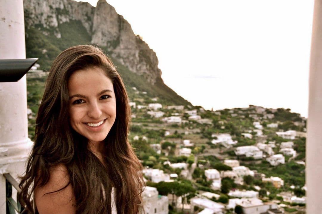 La hija mayor de la actriz de 'Rebelde' se ha mantenido fuera del ojo público.