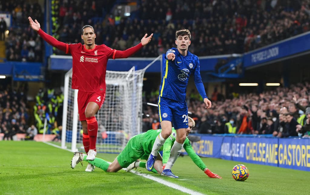 Chelsea le empata al Liverpool y reparten puntos durante la fecha 21 en la Premier League. Los 'Reds' lideraban el partido con goles de Sadio Mane y Mohamed Salah, pero antes de terminar la primera mitad, Mateo Kovacic y Christian Pulisic lograron igualar el marcador. Los 'Blues' superan a los de Klopp por un punto en la tabla.