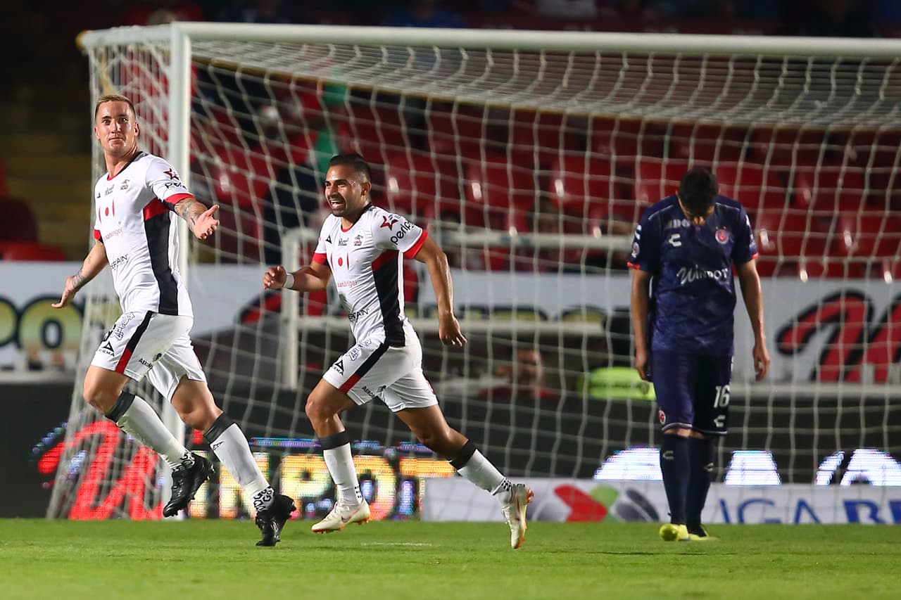 Leonardo Ramos marcó el único tanto del partido al minuto 77 con un disparo de aire fuera del área y con eso bastó para consumar el triunfo para los visitantes.