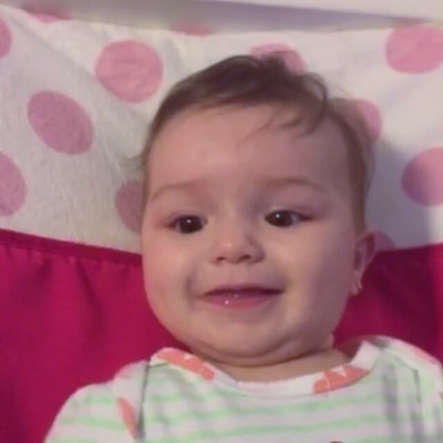 La hermosa Kamilia nació un 27 de agosto del 2015 pa las 12:15 PM. La pequeña pesó unas 8 libras con 4 onzas y midió 21 pulgadas. Gred nos ha mantenido informados de todos los procesos de su crecimiento. La princesa ya tiene 8 meses y está hermosa.