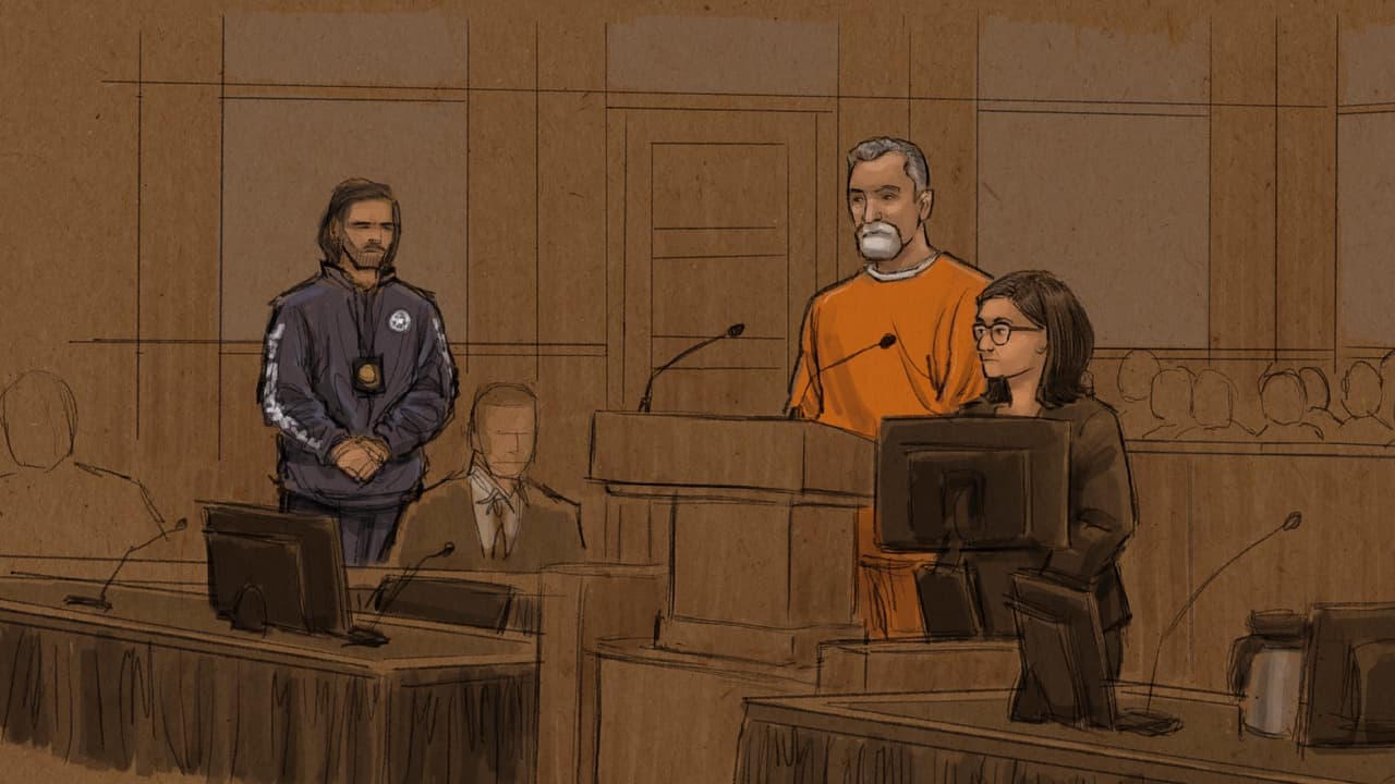 ARCHIVO - Este dibujo de la sala del tribunal muestra a Vance Boelter —acusado de matar a la principal líder demócrata de la Cámara de Representantes de Minnesota y a su esposo, así como de herir a un senador estatal y a su esposa— durante su comparecencia ante un tribunal federal en Minneapolis el 7 de agosto de 2025. (Cedric Hohnstadt vía AP, Archivo)