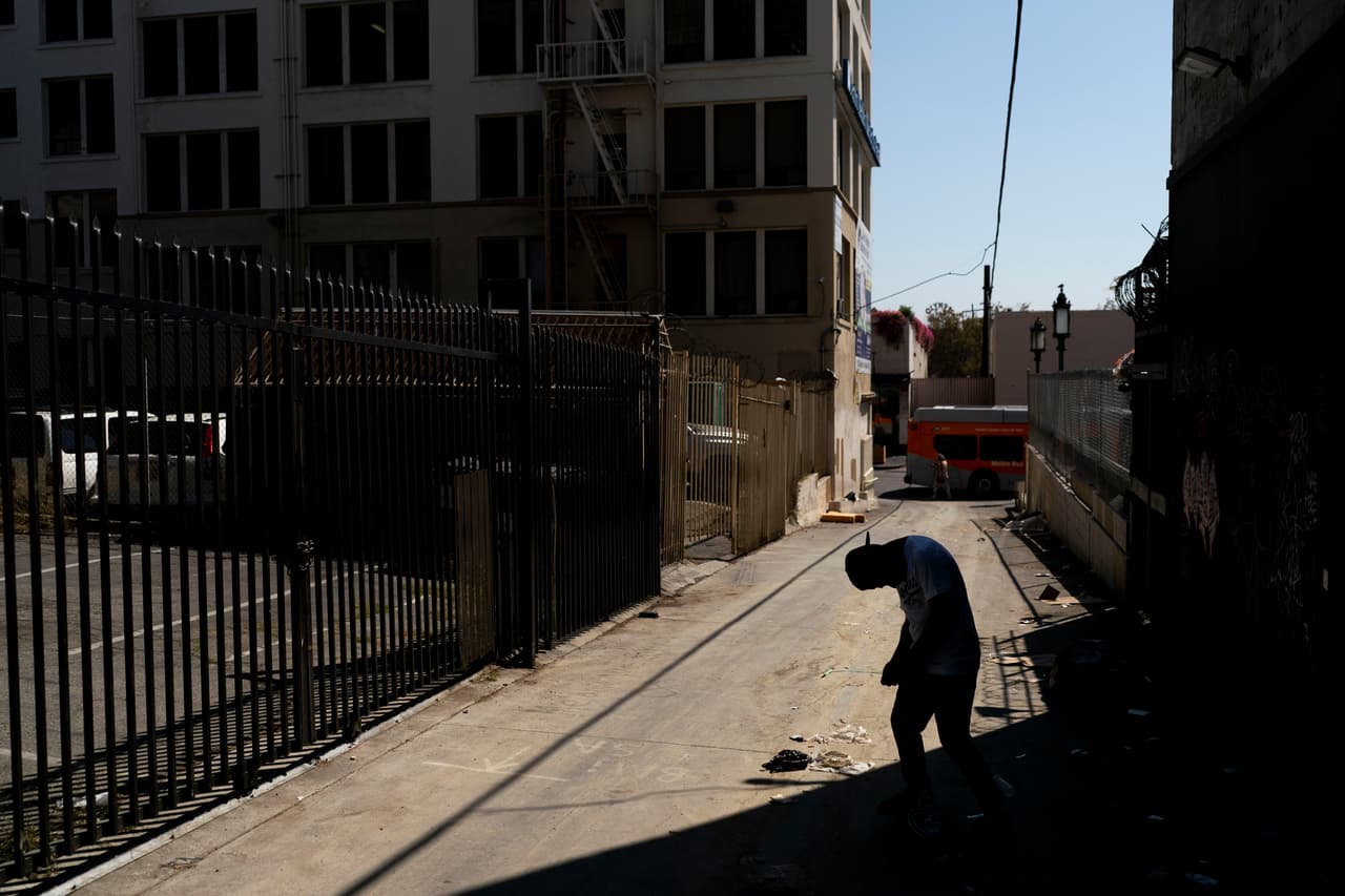 La historia de cómo los experimentos de un ingeniero terminaron por inundar las calles de fentanilo