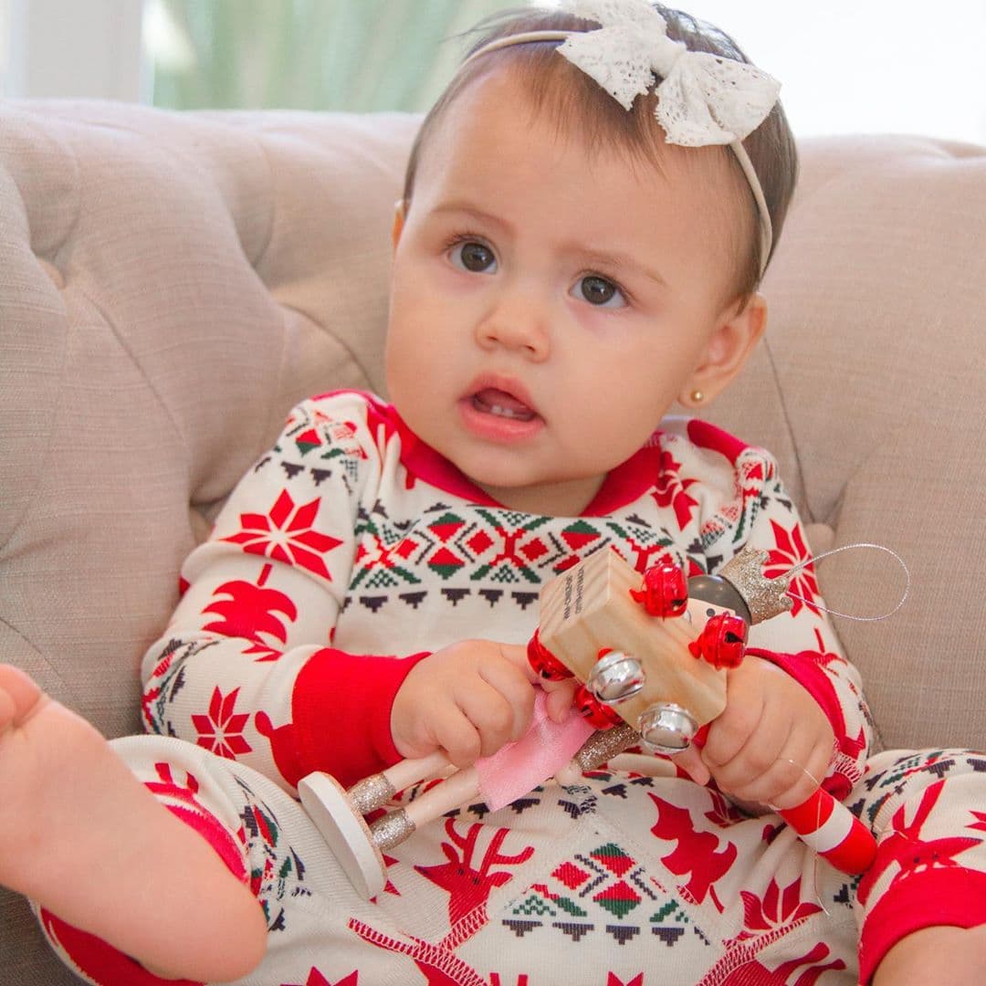 Junto a las imágenes señaló lo que significa esta temporada del año en compañía de su hija: "este año ha sido maravilloso y mágico gracias a Diosito. De parte de mi familia, les mandamos un abrazo fuerte".