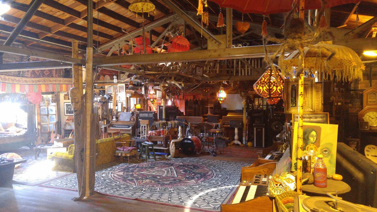 Imágenes de 'Ghost Ship' en Oakland antes del trágico incendio