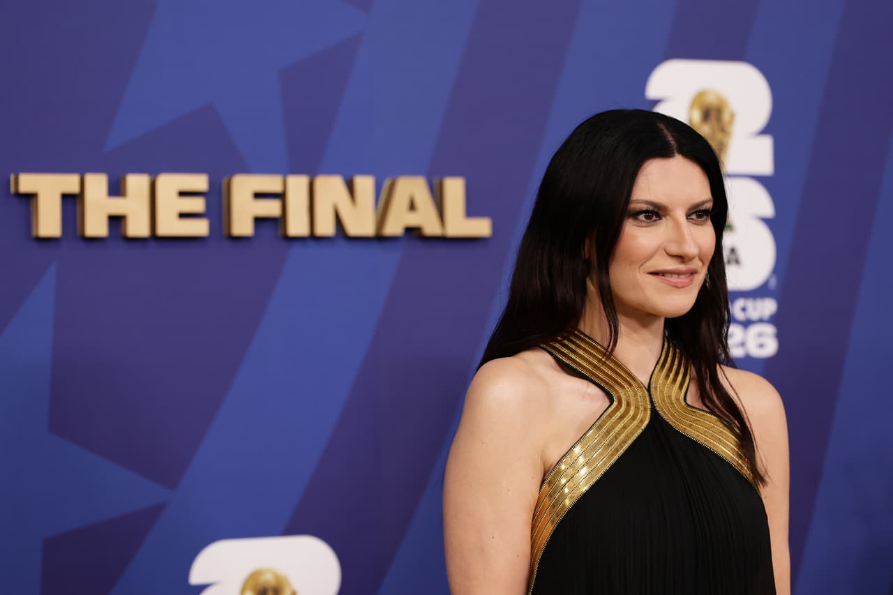 Laura Pausini arrives before the World Cup final soccer match between Spain and Argentina in East Rutherford, N.J., near New York, Sunday, July 19, 2026. (AP Photo/Adam Hunger)