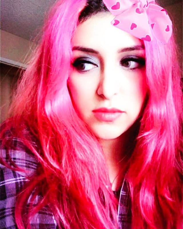 Después, Ivonne regresó a su hogar en Mexicali, Baja California, donde continuó sus estudios.