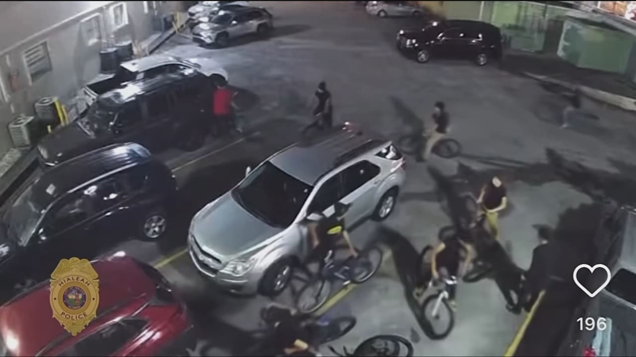 Jóvenes de Hialeah patean puertas y ventanas como parte de un reto viral: policía alerta a padres