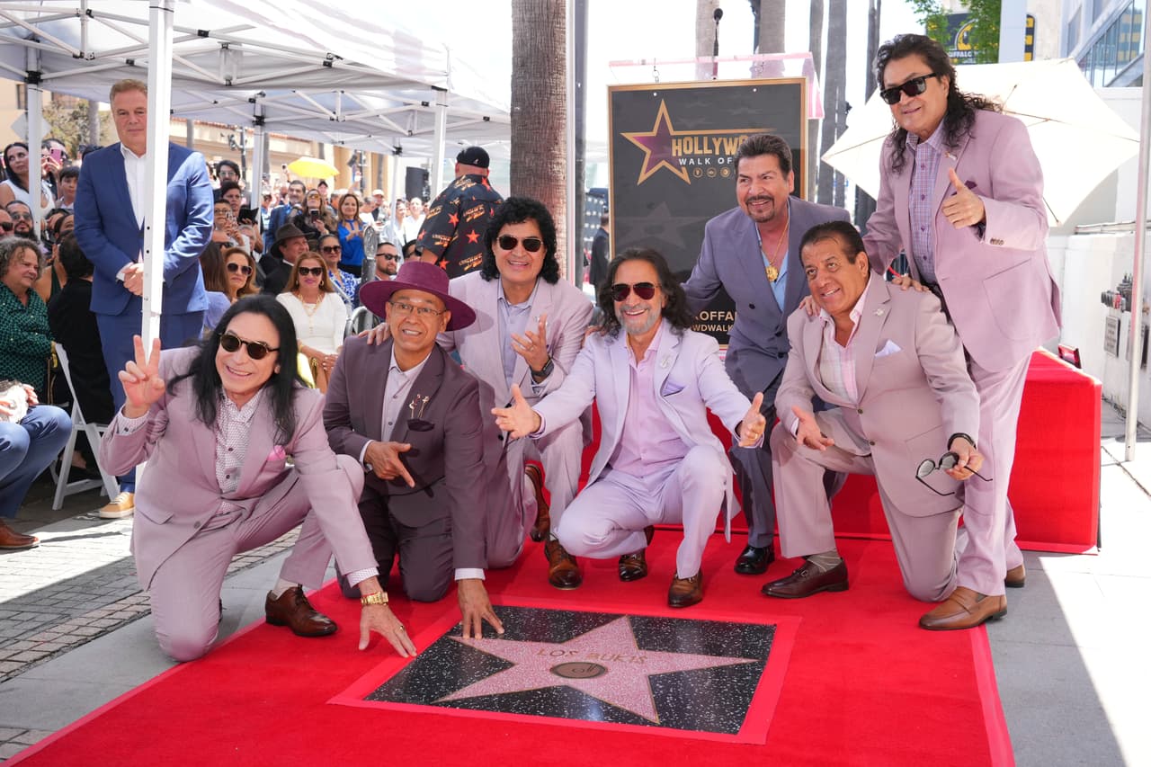 Solís emocionó al público al señalar que: “Es un día especial y maravilloso… ¿Cuántos de nosotros vinimos aquí a contemplar las estrellas y ahora tenemos una?”, dijo, agradecido y conmovido.