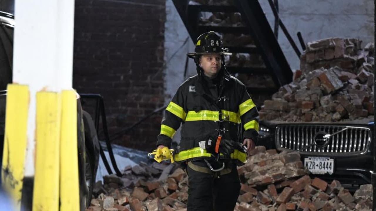 Hombre que murió en colapso de garaje en Manhattan sería el gerente del lugar