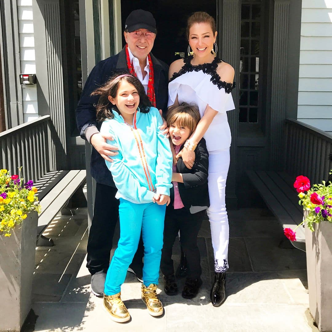 Sea como sea, sin duda el mejor regalo para la cantante en su cumpleaños será estar en compañía de los que más ama...