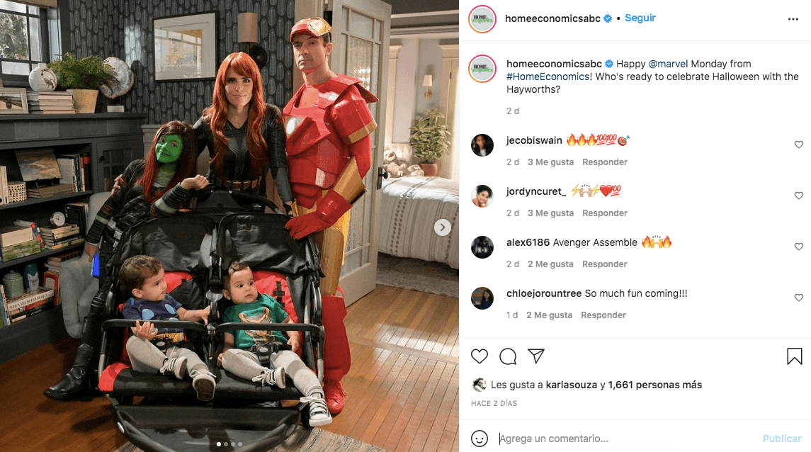 La mexicana ocupó su publicación con su disfraz de Black Widow para motivar a sus fans a ver el nuevo capítulo de 'Home Economics', en el cual el actor Topher Grace también se disfrazó de Iron Man, según reveló uno de los adelantos que dio la cuenta oficial de Instagram de la serie.