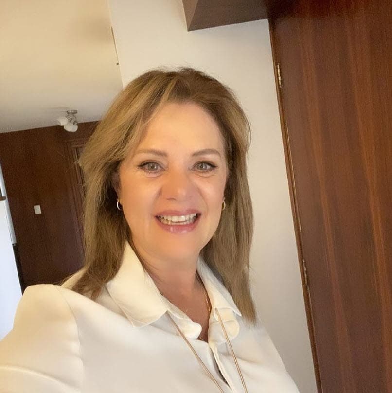 Después de ese proyecto continuó participando en exitosas telenovelas con papeles importantes, como la
<b>madre de los protagonistas</b>.
<br>