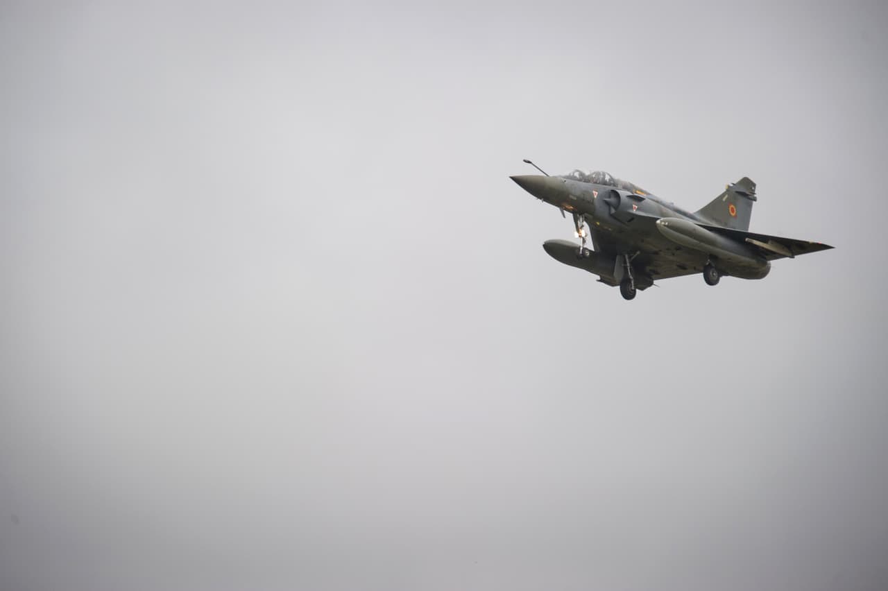 Rusia y Francia bombardean posiciones de ISIS en Siria