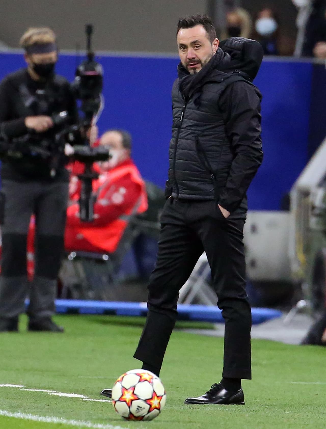 El Internazionale se impone al Shakhtar Donetsk 2-0 con doblete de Edin Dzeko (61', 67') y, al momento, es líder del grupo D en la UEFA Champions League, colocándose a un paso de los Octavos.