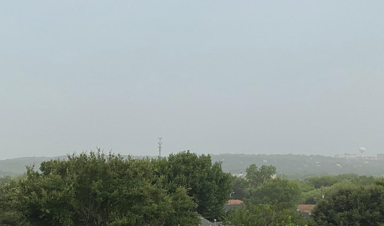 Polvo del desierto del Sahara deja ‘insalubre’ la calidad del aire en el centro de Texas
