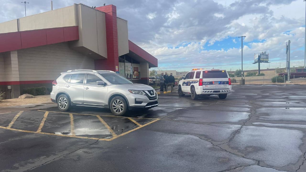 Hombre muere en tiroteo cerca de la Interestatal 17; sospechoso se dio en fuga