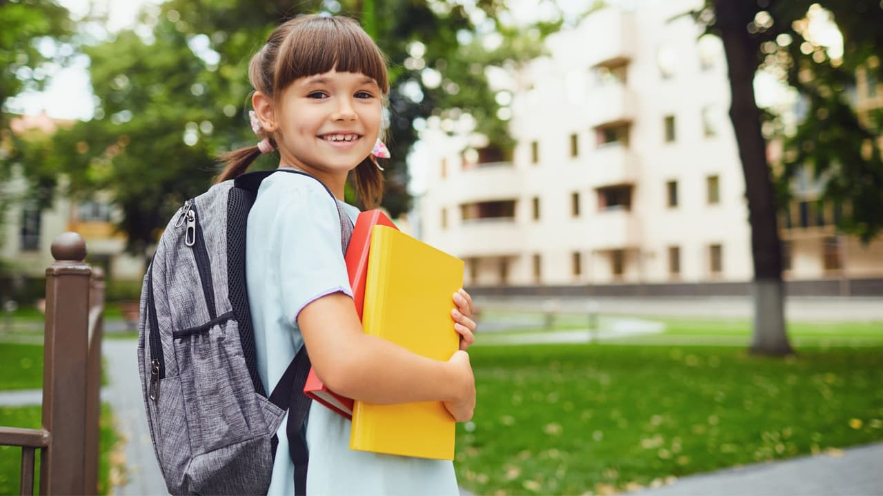 Útiles escolares, mochilas y hasta cortes de cabello gratuitos para estudiantes del condado Lake: fecha y dirección