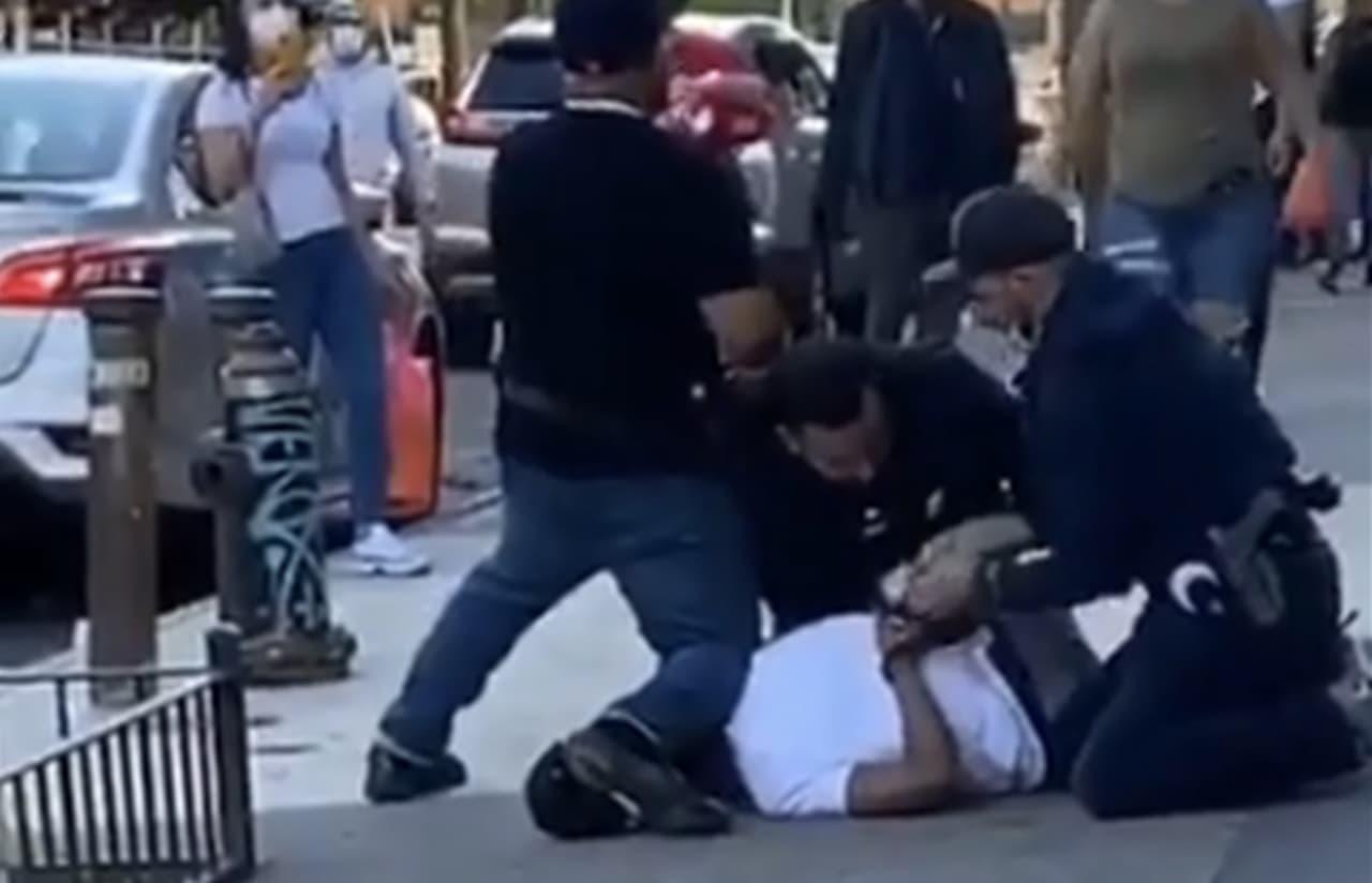 Afroamericanos y latinos: el objetivo de arrestos en la crisis de coronavirus, denuncian organizaciones