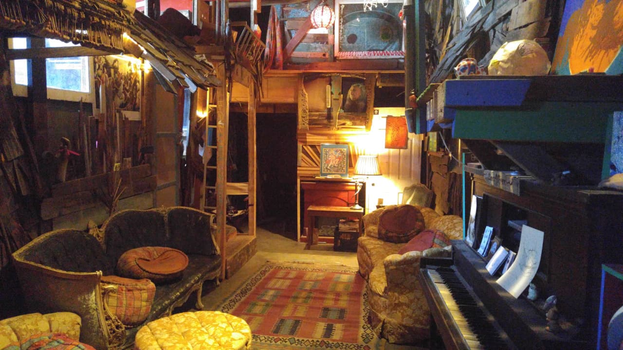 Imágenes de 'Ghost Ship' en Oakland antes del trágico incendio