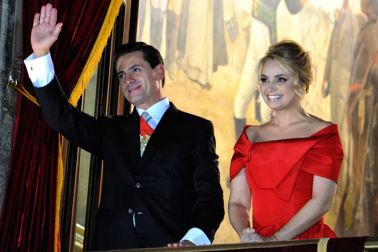 La actriz de
<b><a href="https://www.univision.com/shows/el-dragon" target="_blank">El Dragón</a></b> aseguró que 'La Gaviota' "nunca publicitó" sus acciones: "
<b><a href="https://www.univision.com/famosos/angelica-rivera-cumple-50-anos-tras-un-polemico-divorcio-y-con-planes-de-volver-a-la-tv-que-siguen-en-misterio-fotos" target="_blank">La gente sabe realmente muy poco</a></b> la labor que hizo Angélica".
<br>