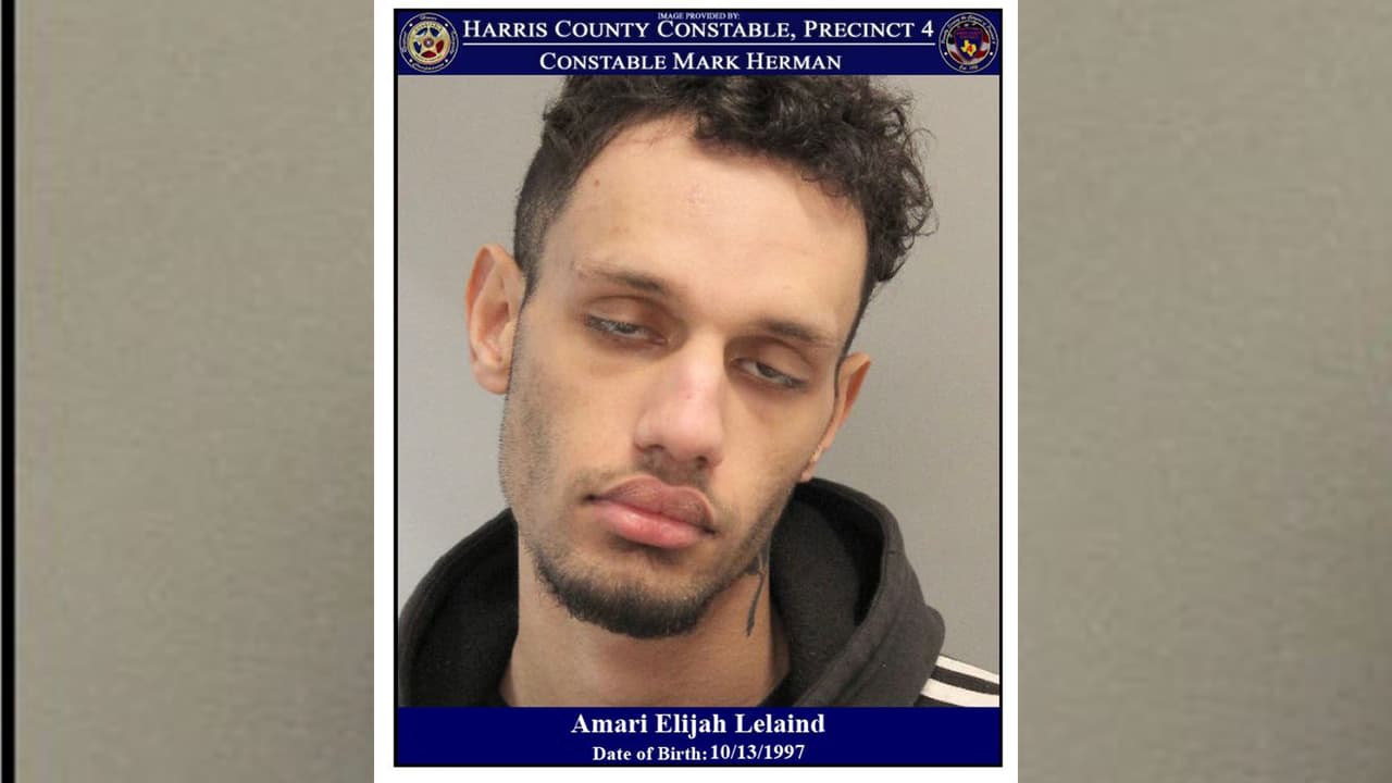 Amari Elijah Lelaind, 23 años. Cargos: Conducir en estado de ebriedad. Multa: $100