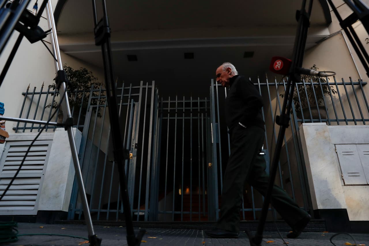 Oficiales de la policía de Buenos Aires fueron los primeros en tomar control de la escena para asegurarse de rendir un informe certero sobre el hallazgo del cadáver de Inés Zorreguieta.