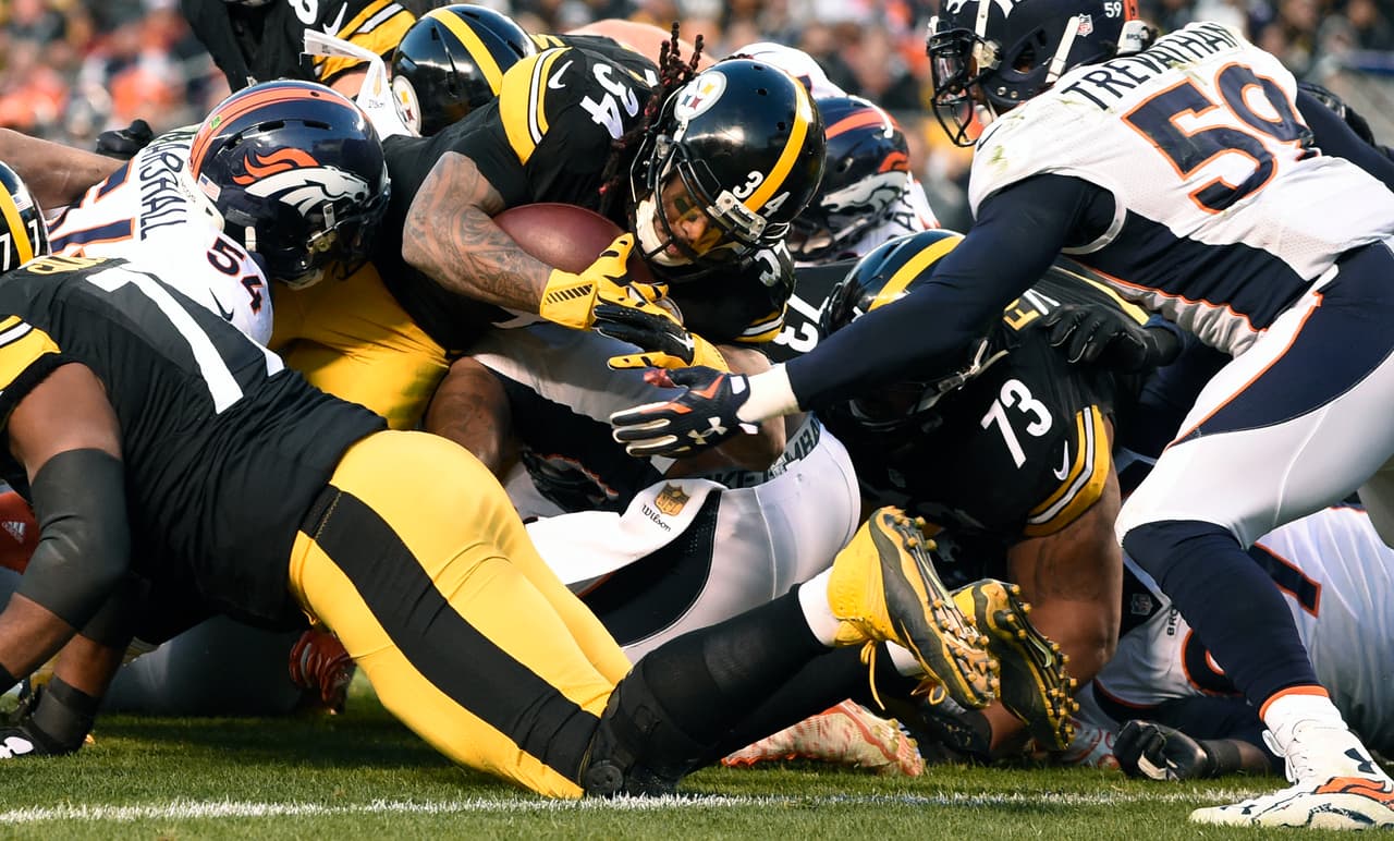 Los Pittsburgh Steelers vencieron 34 - 27 a los Denver Broncos luego de recuperarse de una desventaja de 17 puntos.