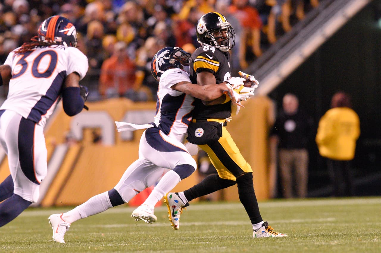 Los Pittsburgh Steelers vencieron 34 - 27 a los Denver Broncos luego de recuperarse de una desventaja de 17 puntos.