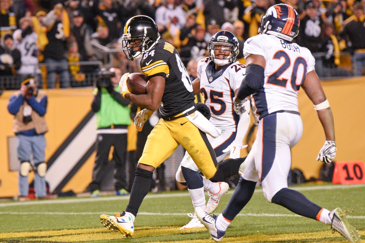 Los Pittsburgh Steelers vencieron 34 - 27 a los Denver Broncos luego de recuperarse de una desventaja de 17 puntos.