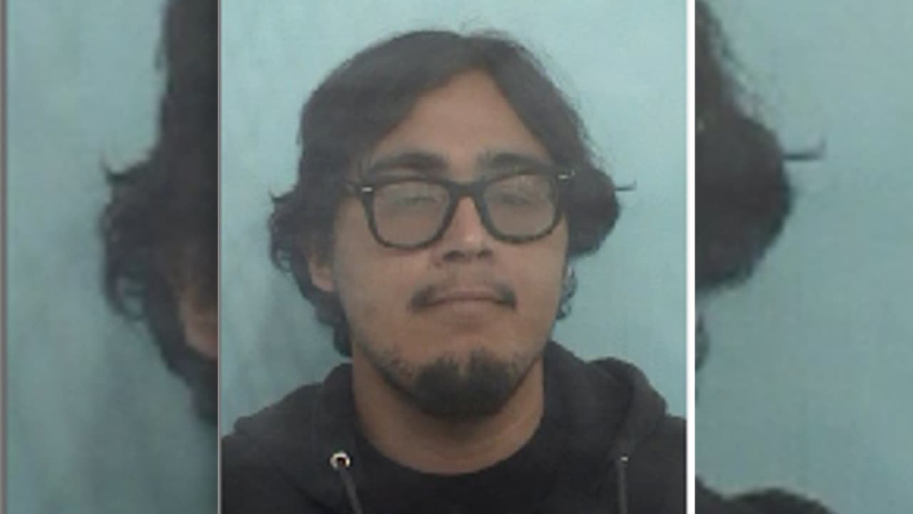 Robert Luna, 23 años, residente de Tulare.