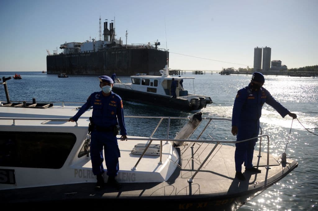 Varios países se unieron a la búsqueda desde entonces pero la Armada había estimado que en las primeras horas del sábado se quedarían sin oxígeno, por lo que no hay esperanzas de encontrar a la tripulación con vida.