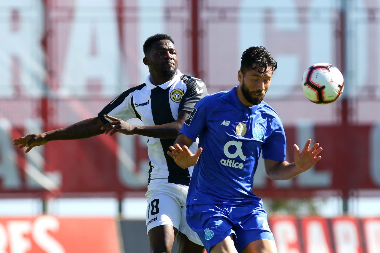 Port derrotó de visitante 4-0 a Nacional en la Jornada 33 de la Liga de Portugal, en la que sube al primer lugar a la espera del resultado de Benfica. El mexicano Jesús Corona anotó el tercer gol y Héctor Herrera no jugó.