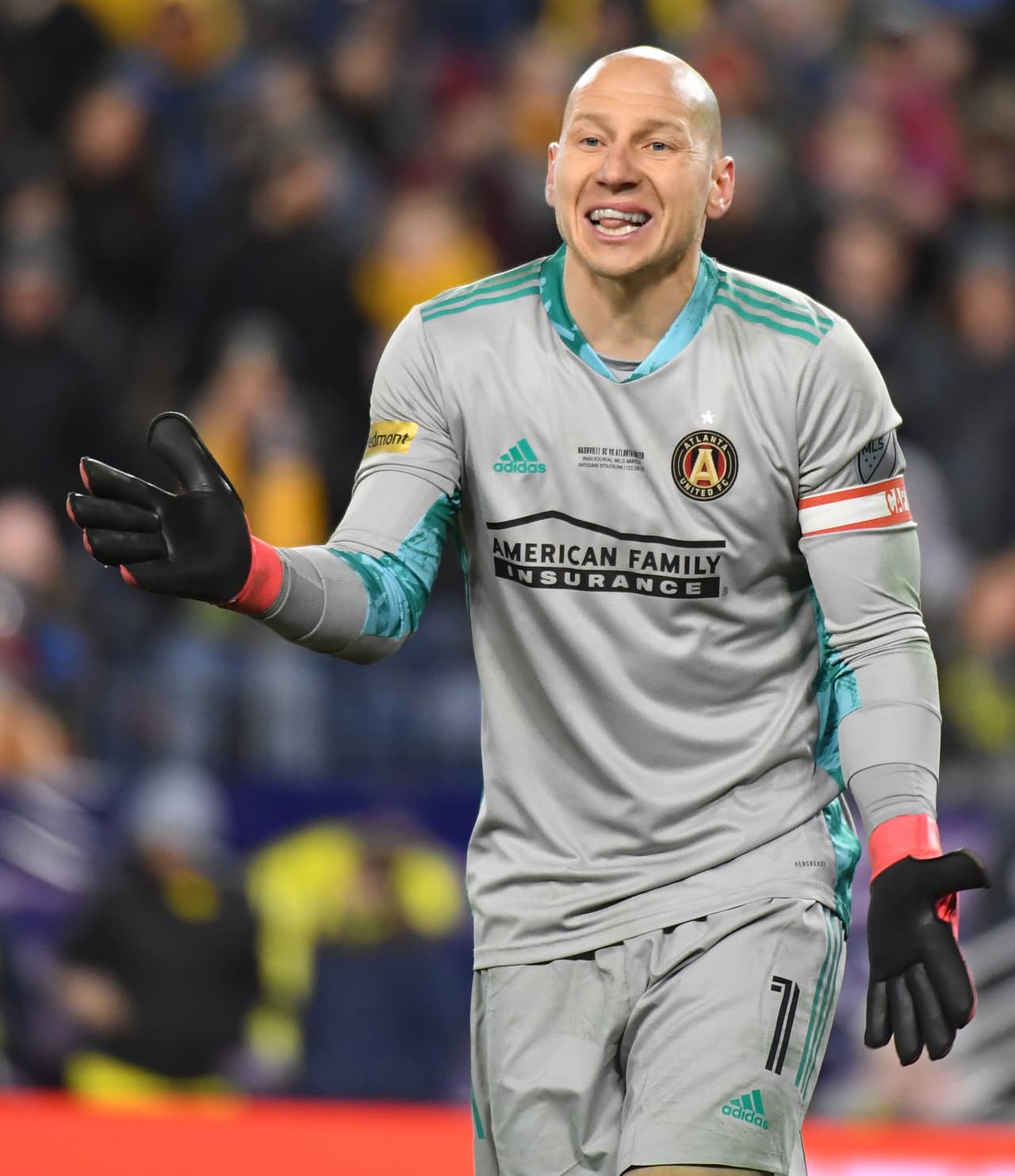 De Chivas USA al fútbol inglés, con pase de acceso permanente en el equipo nacional de Estados Unidos. En gran medida así puede resumirse la carrera de Brad Guzan.