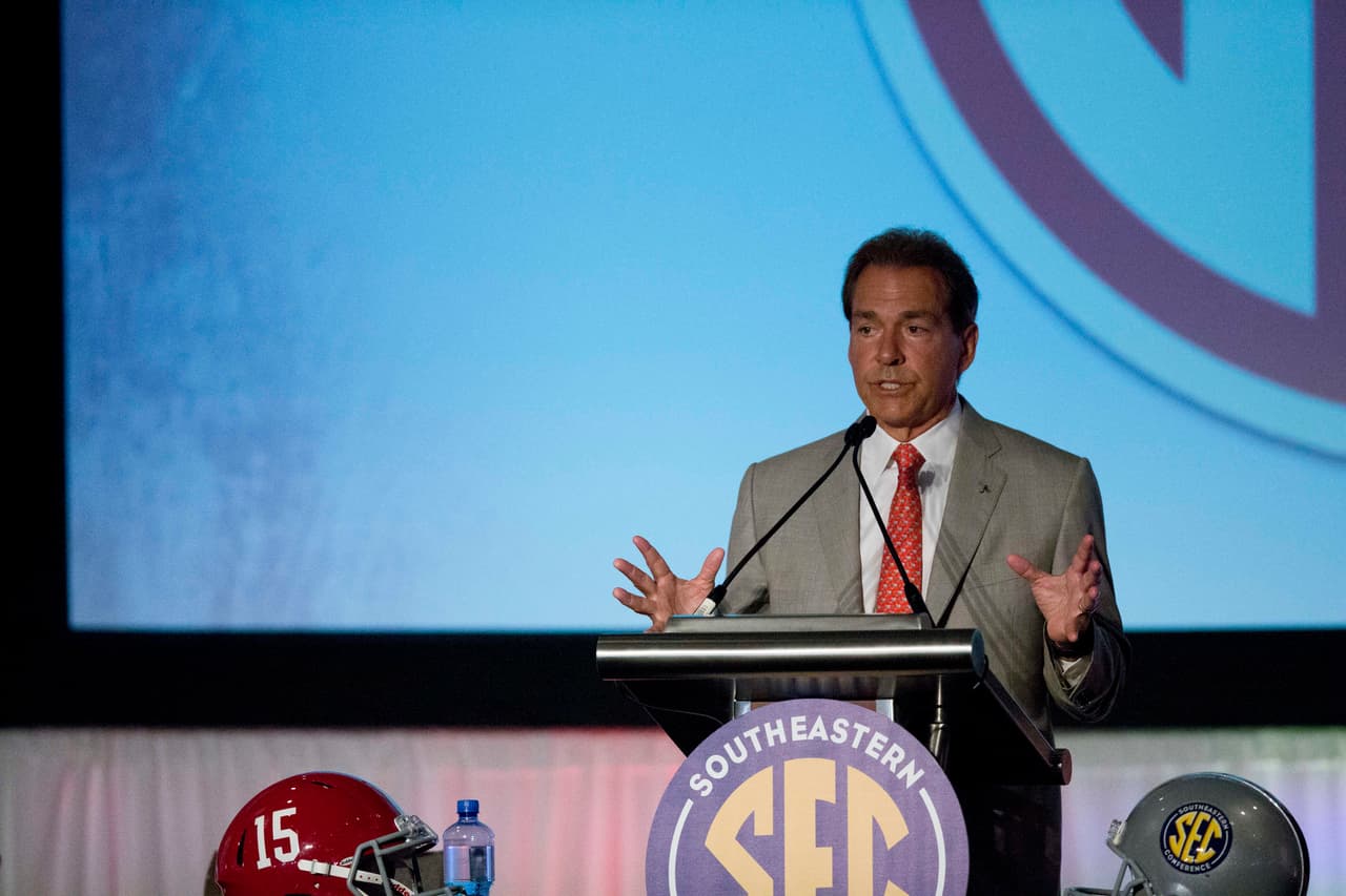Nick Saban sobre críticas de Plaxico Burress: Nunca le he mentido a un jugador